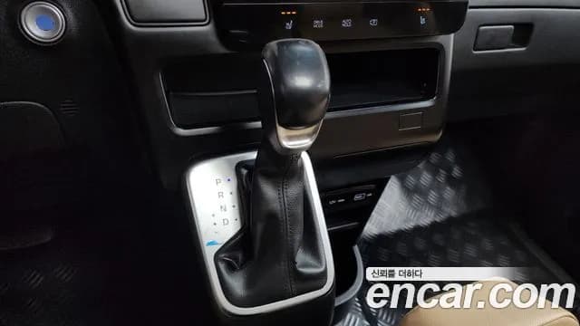 2022 Hyundai Staria 4WD Tourer 11-Seater Sold VIN KMJYB371DNU057067 – engine bay 2022 Hyundai Staria 4WD Tourer 11-Seater Sold VIN KMJYB371DNU057067 – engine bay
