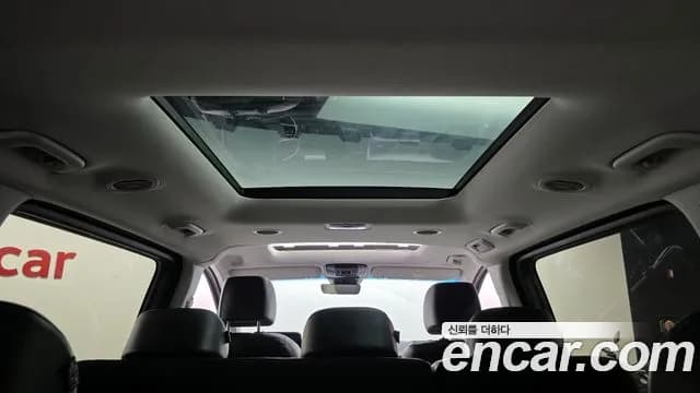 2022 Hyundai Staria 4WD Tourer 11-Seater Sold VIN KMJYB371DNU066135 – interior seats 2022 Hyundai Staria 4WD Tourer 11-Seater Sold VIN KMJYB371DNU066135 – interior seats
