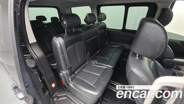 2022 Hyundai Staria 4WD Tourer 11-Seater Sold VIN KMJYB371DNU072038 – interior seats 2022 Hyundai Staria 4WD Tourer 11-Seater Sold VIN KMJYB371DNU072038 – interior seats