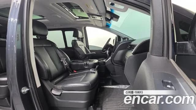 2022 Hyundai Staria 4WD Tourer 11-Seater Sold VIN KMJYB371DNU072038 – photo 14 2022 Hyundai Staria 4WD Tourer 11-Seater Sold VIN KMJYB371DNU072038 – photo 14