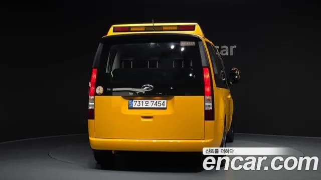 2022 Hyundai Staria L3.5 Kinder Safety Car Sold VIN KMJYB373BNU033356 – rear exterior 2022 Hyundai Staria L3.5 Kinder Safety Car Sold VIN KMJYB373BNU033356 – rear exterior