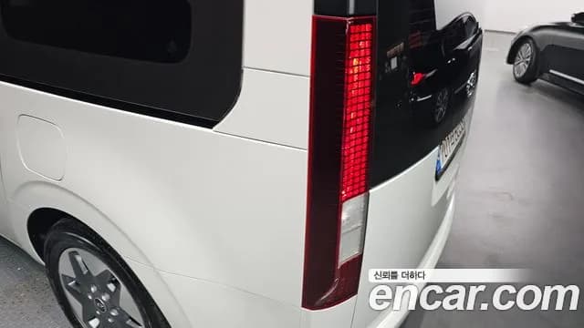 2022 Hyundai Staria L3.5 Tourer 11-Seater Sold VIN KMJYB373BNU051283 – undercarriage 2022 Hyundai Staria L3.5 Tourer 11-Seater Sold VIN KMJYB373BNU051283 – undercarriage