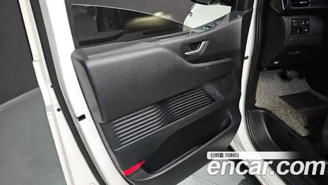 2022 Hyundai Staria L3.5 Tourer 11-Seater Sold VIN KMJYB373BNU051283 – trunk area 2022 Hyundai Staria L3.5 Tourer 11-Seater Sold VIN KMJYB373BNU051283 – trunk area