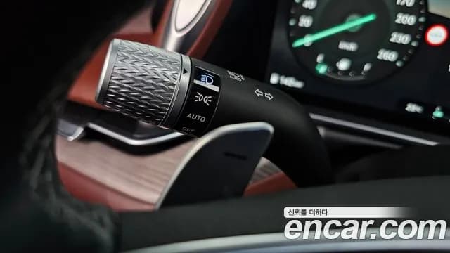 2023 Genesis G90 (RS4) Gasoline 3.5 Turbo 2WD Sold VIN KMTFA41DBPU019532 – interior seats 2023 Genesis G90 (RS4) Gasoline 3.5 Turbo 2WD Sold VIN KMTFA41DBPU019532 – interior seats