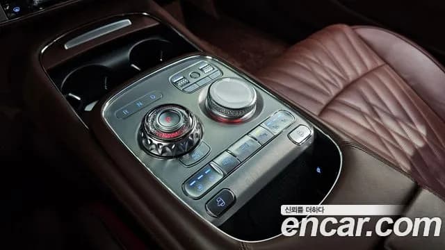 2023 Genesis G90 (RS4) Gasoline 3.5 Turbo 2WD Sold VIN KMTFA41DBPU019532 – exterior detail 2023 Genesis G90 (RS4) Gasoline 3.5 Turbo 2WD Sold VIN KMTFA41DBPU019532 – exterior detail