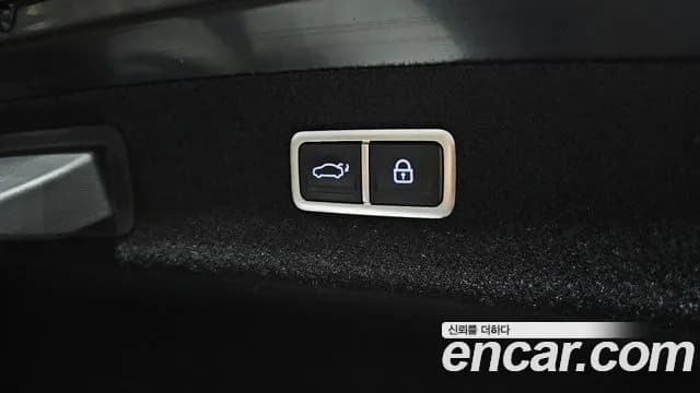 2023 Genesis G90 (RS4) Gasoline 3.5 Turbo 2WD Sold VIN KMTFA41DBPU028549 – trunk area 2023 Genesis G90 (RS4) Gasoline 3.5 Turbo 2WD Sold VIN KMTFA41DBPU028549 – trunk area