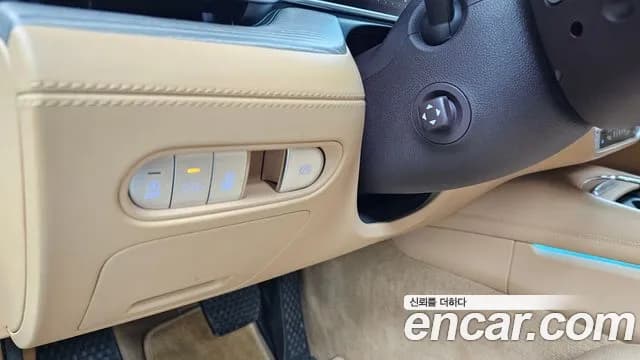 2022 Genesis G90 (RS4) Gasoline 3.5 Turbo AWD Sold VIN KMTFA41DDNU000755 – exterior detail 2022 Genesis G90 (RS4) Gasoline 3.5 Turbo AWD Sold VIN KMTFA41DDNU000755 – exterior detail