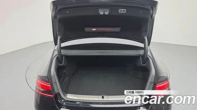 2022 Genesis G90 (RS4) Gasoline 3.5 Turbo AWD Sold VIN KMTFA41DDNU001268 – exterior detail 2022 Genesis G90 (RS4) Gasoline 3.5 Turbo AWD Sold VIN KMTFA41DDNU001268 – exterior detail