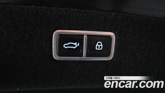 2022 Genesis G90 (RS4) Gasoline 3.5 Turbo AWD Sold VIN KMTFA41DDNU004306 – front exterior 2022 Genesis G90 (RS4) Gasoline 3.5 Turbo AWD Sold VIN KMTFA41DDNU004306 – front exterior