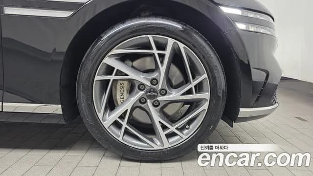 2022 Genesis G90 (RS4) Gasoline 3.5 Turbo AWD Sold VIN KMTFA41DDNU014704 – undercarriage 2022 Genesis G90 (RS4) Gasoline 3.5 Turbo AWD Sold VIN KMTFA41DDNU014704 – undercarriage