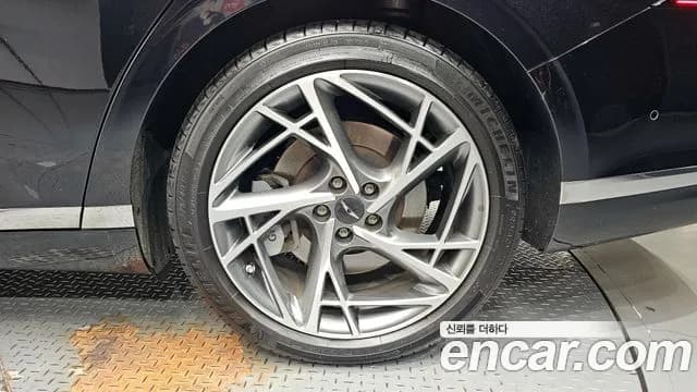 2022 Genesis G90 (RS4) Gasoline 3.5 Turbo AWD Sold VIN KMTFA41DDNU016259 – interior seats 2022 Genesis G90 (RS4) Gasoline 3.5 Turbo AWD Sold VIN KMTFA41DDNU016259 – interior seats