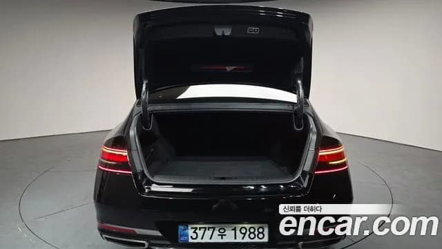 2022 Genesis G90 (RS4) Gasoline 3.5 Turbo AWD Sold VIN KMTFA41DDNU017789 – exterior detail 2022 Genesis G90 (RS4) Gasoline 3.5 Turbo AWD Sold VIN KMTFA41DDNU017789 – exterior detail