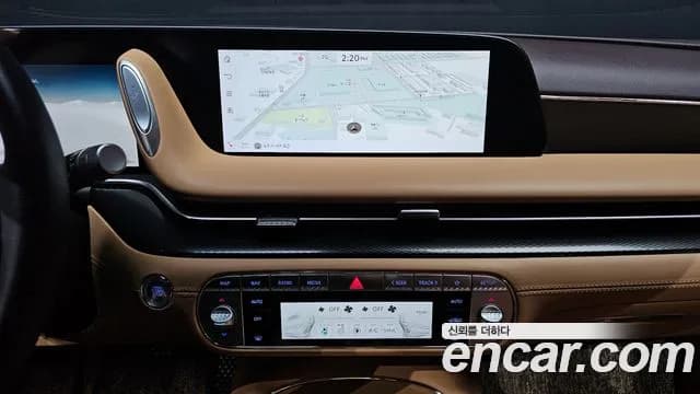 2023 Genesis G90 (RS4) Gasoline 3.5 Turbo AWD Sold VIN KMTFA41DDPU022994 – interior seats 2023 Genesis G90 (RS4) Gasoline 3.5 Turbo AWD Sold VIN KMTFA41DDPU022994 – interior seats