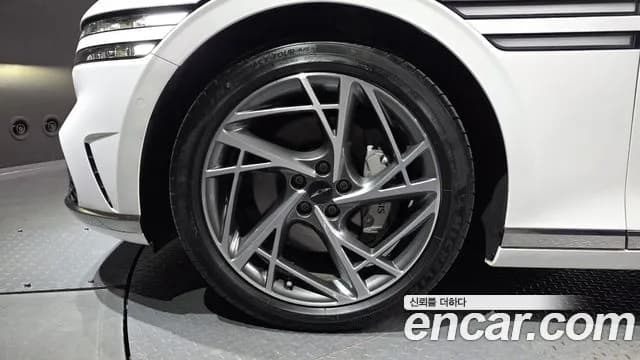 2023 Genesis G90 (RS4) Gasoline 3.5 Turbo AWD Sold VIN KMTFA41DDPU023889 – undercarriage 2023 Genesis G90 (RS4) Gasoline 3.5 Turbo AWD Sold VIN KMTFA41DDPU023889 – undercarriage