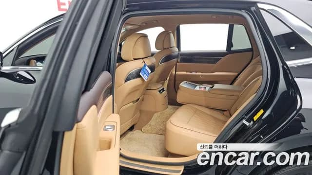 2023 Genesis G90 (RS4) Gasoline 3.5 Turbo AWD Sold VIN KMTFA41DDPU028807 – exterior detail 2023 Genesis G90 (RS4) Gasoline 3.5 Turbo AWD Sold VIN KMTFA41DDPU028807 – exterior detail