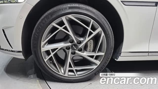 2023 Genesis G90 (RS4) Gasoline 3.5 Turbo AWD Sold VIN KMTFA41DDPU030144 – undercarriage 2023 Genesis G90 (RS4) Gasoline 3.5 Turbo AWD Sold VIN KMTFA41DDPU030144 – undercarriage