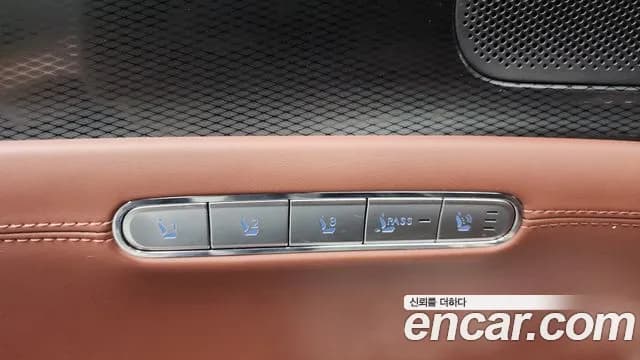 2023 Genesis G90 (RS4) Gasoline 3.5 Turbo AWD Sold VIN KMTFA41DDPU035377 – dashboard 2023 Genesis G90 (RS4) Gasoline 3.5 Turbo AWD Sold VIN KMTFA41DDPU035377 – dashboard