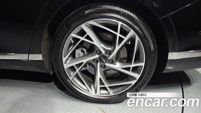 2024 Genesis G90 (RS4) Gasoline 3.5 Turbo AWD Sold VIN KMTFA41DDRU040368 – rear exterior 2024 Genesis G90 (RS4) Gasoline 3.5 Turbo AWD Sold VIN KMTFA41DDRU040368 – rear exterior