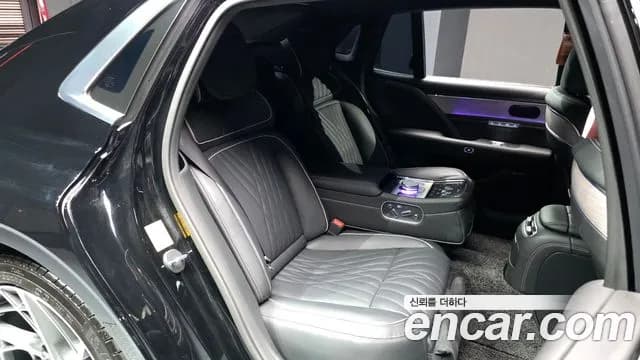 2024 Genesis G90 (RS4) Gasoline 3.5 Turbo AWD Sold VIN KMTFA41DDRU040368 – exterior detail 2024 Genesis G90 (RS4) Gasoline 3.5 Turbo AWD Sold VIN KMTFA41DDRU040368 – exterior detail