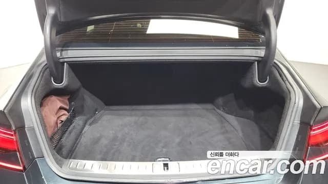 2024 Genesis G90 (RS4) Gasoline 3.5 Turbo AWD Sold VIN KMTFA41DDRU041028 – interior seats 2024 Genesis G90 (RS4) Gasoline 3.5 Turbo AWD Sold VIN KMTFA41DDRU041028 – interior seats