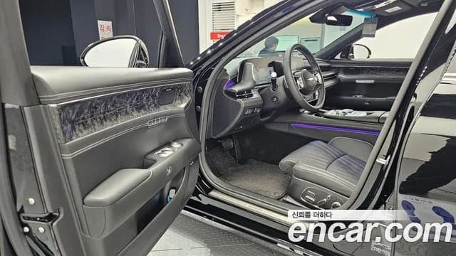 2025 Genesis G90 (RS4) Gasoline 3.5 Turbo AWD Sold VIN KMTFA41DDSU046218 – trunk area 2025 Genesis G90 (RS4) Gasoline 3.5 Turbo AWD Sold VIN KMTFA41DDSU046218 – trunk area
