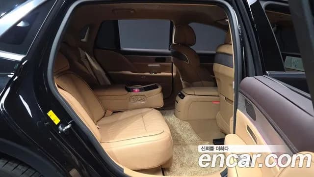 2025 Genesis G90 (RS4) Gasoline 3.5 Turbo AWD Sold VIN KMTFA41DDSU052294 – exterior detail 2025 Genesis G90 (RS4) Gasoline 3.5 Turbo AWD Sold VIN KMTFA41DDSU052294 – exterior detail