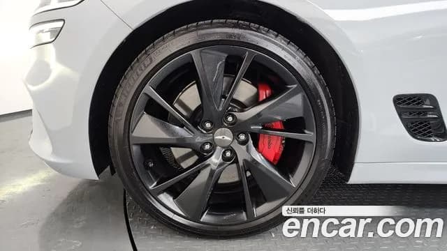 2021 Genesis The New G70 Gasoline 2.0T 2WD Sold VIN KMTG141ABMU090588 – photo 13 2021 Genesis The New G70 Gasoline 2.0T 2WD Sold VIN KMTG141ABMU090588 – photo 13