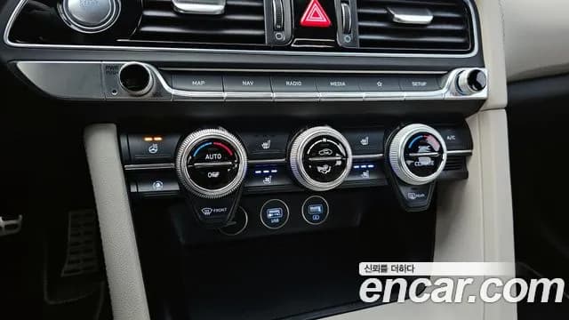 2022 Genesis The New G70 Gasoline 2.0T 2WD Sold VIN KMTG141ABNU101751 – interior seats 2022 Genesis The New G70 Gasoline 2.0T 2WD Sold VIN KMTG141ABNU101751 – interior seats