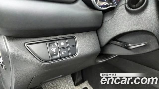 2018 Genesis G70 2.0T Sold VIN KMTG241ABJU012096 – photo 13 2018 Genesis G70 2.0T Sold VIN KMTG241ABJU012096 – photo 13