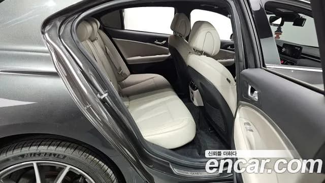 2023 Genesis The New G70 Shooting Brake Gasoline 2.0T 2WD Sold VIN KMTG2G1ABPU109798 – trunk area 2023 Genesis The New G70 Shooting Brake Gasoline 2.0T 2WD Sold VIN KMTG2G1ABPU109798 – trunk area