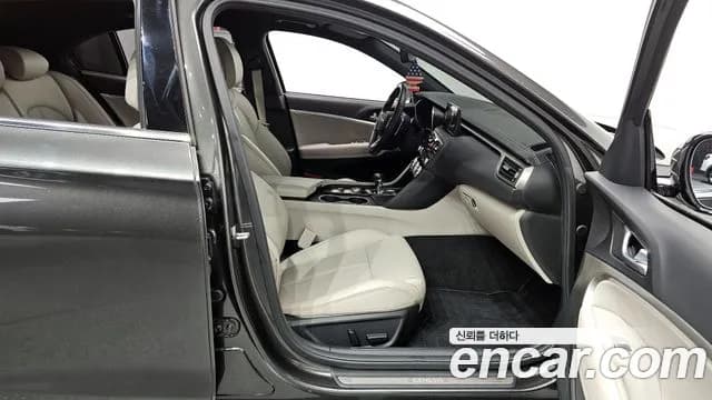 2023 Genesis The New G70 Shooting Brake Gasoline 2.0T 2WD Sold VIN KMTG2G1ABPU109798 – photo 12 2023 Genesis The New G70 Shooting Brake Gasoline 2.0T 2WD Sold VIN KMTG2G1ABPU109798 – photo 12