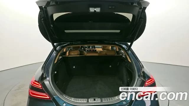 2023 Genesis The New G70 Shooting Brake Gasoline 2.0T 2WD Sold VIN KMTG2G1ABPU109865 – photo 20 2023 Genesis The New G70 Shooting Brake Gasoline 2.0T 2WD Sold VIN KMTG2G1ABPU109865 – photo 20