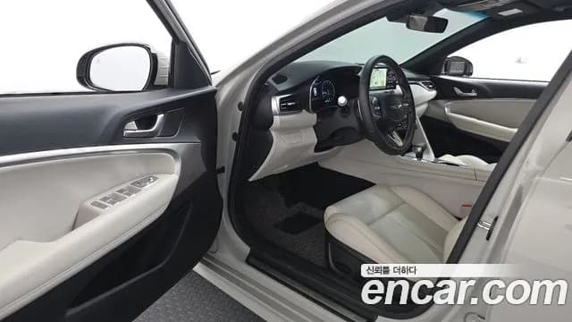 2024 Genesis The New G70 Shooting Brake Gasoline 2.5T 2WD Sold VIN KMTG2G1CBRU129014 – photo 11 2024 Genesis The New G70 Shooting Brake Gasoline 2.5T 2WD Sold VIN KMTG2G1CBRU129014 – photo 11