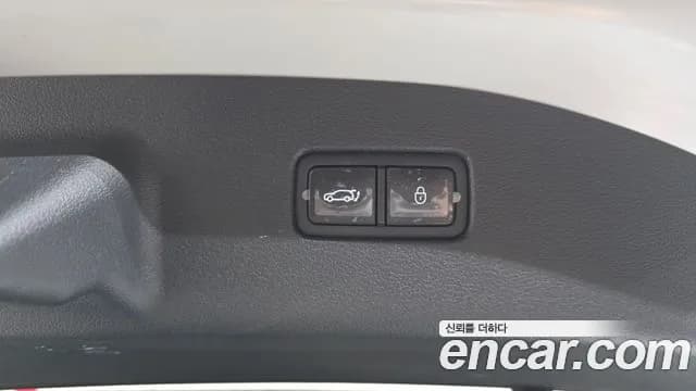 2024 Genesis The New G70 Shooting Brake Gasoline 2.5T 2WD Sold VIN KMTG2G1CBRU129014 – photo 13 2024 Genesis The New G70 Shooting Brake Gasoline 2.5T 2WD Sold VIN KMTG2G1CBRU129014 – photo 13