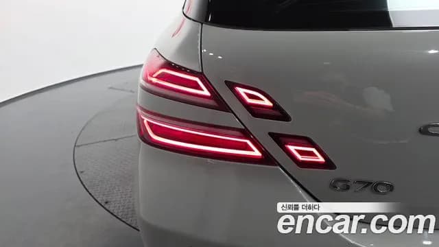 2024 Genesis The New G70 Shooting Brake Gasoline 2.5T 2WD Sold VIN KMTG2G1CBRU129014 – photo 15 2024 Genesis The New G70 Shooting Brake Gasoline 2.5T 2WD Sold VIN KMTG2G1CBRU129014 – photo 15