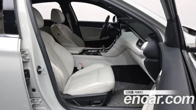 2024 Genesis The New G70 Shooting Brake Gasoline 2.5T 2WD Sold VIN KMTG2G1CBRU129014 – photo 22 2024 Genesis The New G70 Shooting Brake Gasoline 2.5T 2WD Sold VIN KMTG2G1CBRU129014 – photo 22