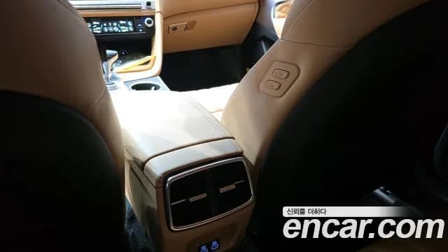 2025 Genesis The New G70 Shooting Brake Gasoline 2.5T 4WD Sold VIN KMTG2G1CDSU156326 – exterior detail 2025 Genesis The New G70 Shooting Brake Gasoline 2.5T 4WD Sold VIN KMTG2G1CDSU156326 – exterior detail