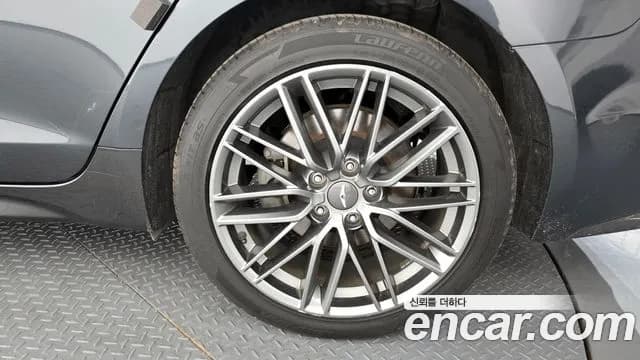 2018 Genesis G70 2.0T Sold VIN KMTG341ABJU002138 – photo 11 2018 Genesis G70 2.0T Sold VIN KMTG341ABJU002138 – photo 11