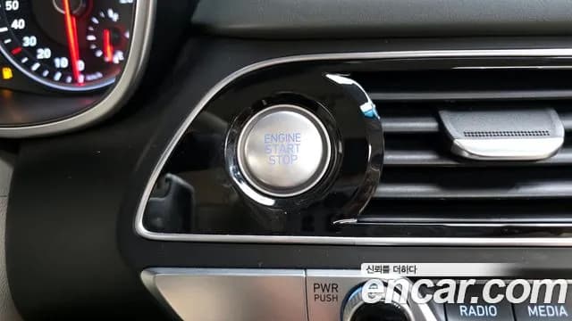 2018 Genesis G70 2.0T Sold VIN KMTG341ABJU002138 – photo 15 2018 Genesis G70 2.0T Sold VIN KMTG341ABJU002138 – photo 15