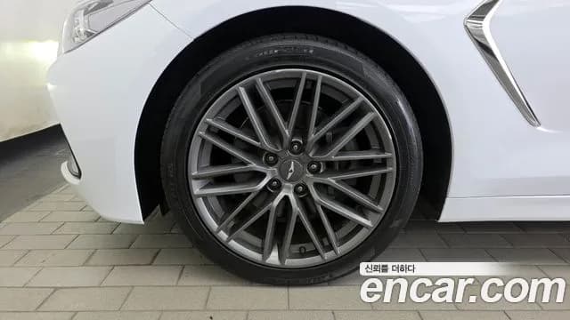 2018 Genesis G70 2.0T Sold VIN KMTG341ABJU004861 – photo 15 2018 Genesis G70 2.0T Sold VIN KMTG341ABJU004861 – photo 15