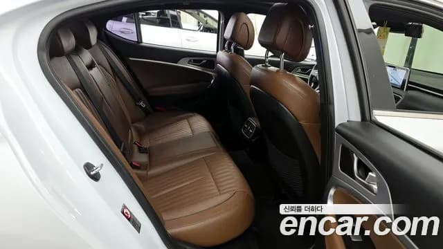 2018 Genesis G70 2.0T Sold VIN KMTG341ABJU004861 – photo 17 2018 Genesis G70 2.0T Sold VIN KMTG341ABJU004861 – photo 17