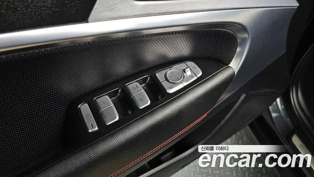 2018 Genesis G70 2.0T Sold VIN KMTG341ABJU018318 – photo 16 2018 Genesis G70 2.0T Sold VIN KMTG341ABJU018318 – photo 16