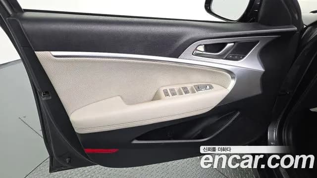 2018 Genesis G70 2.0T Sold VIN KMTG341ABJU021549 – trunk area 2018 Genesis G70 2.0T Sold VIN KMTG341ABJU021549 – trunk area