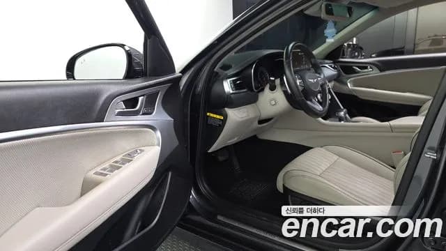 2018 Genesis G70 2.0T Sold VIN KMTG341ABJU021549 – photo 11 2018 Genesis G70 2.0T Sold VIN KMTG341ABJU021549 – photo 11