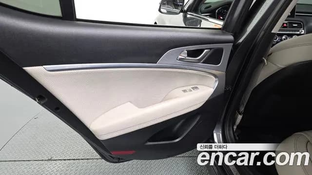 2018 Genesis G70 2.0T Sold VIN KMTG341ABJU021549 – photo 29 2018 Genesis G70 2.0T Sold VIN KMTG341ABJU021549 – photo 29