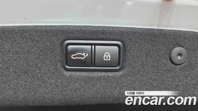 2019 Genesis G70 2.0T Sold VIN KMTG341ABKU040431 – photo 32 2019 Genesis G70 2.0T Sold VIN KMTG341ABKU040431 – photo 32