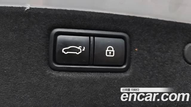2019 Genesis G70 2.0T Sold VIN KMTG341ABKU040666 – photo 15 2019 Genesis G70 2.0T Sold VIN KMTG341ABKU040666 – photo 15