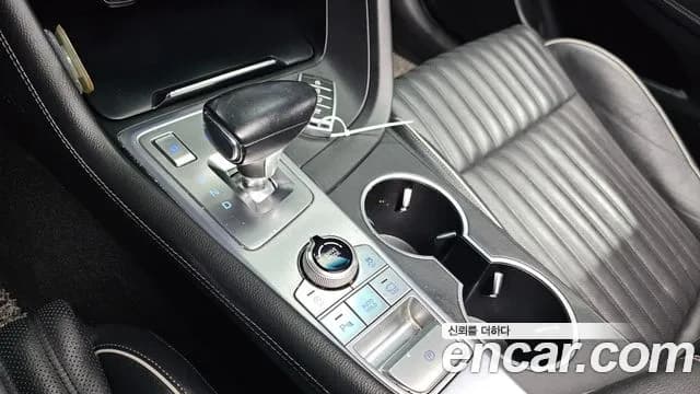 2020 Genesis G70 2.0T Sold VIN KMTG341ABLU061631 – trunk area 2020 Genesis G70 2.0T Sold VIN KMTG341ABLU061631 – trunk area