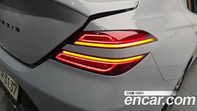 2021 Genesis The New G70 Gasoline 2.0T 2WD Sold VIN KMTG341ABMU091409 – trunk area 2021 Genesis The New G70 Gasoline 2.0T 2WD Sold VIN KMTG341ABMU091409 – trunk area