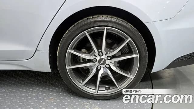 2021 Genesis The New G70 Gasoline 2.0T 2WD Sold VIN KMTG341ABMU091409 – photo 11 2021 Genesis The New G70 Gasoline 2.0T 2WD Sold VIN KMTG341ABMU091409 – photo 11